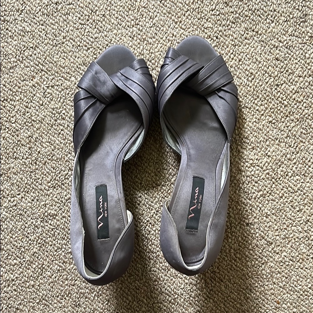 Nina gray open toed heels
